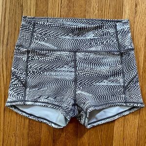 Lululemon High Rise Booty Shorts, Size 8, Black & White Snake Skin
